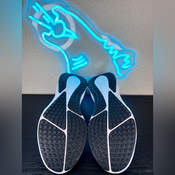 Nike Vomero 17 ZoomX Men’s Running Gym Training Shoes Sneakers Black White - 12 - Picture 6 of 7